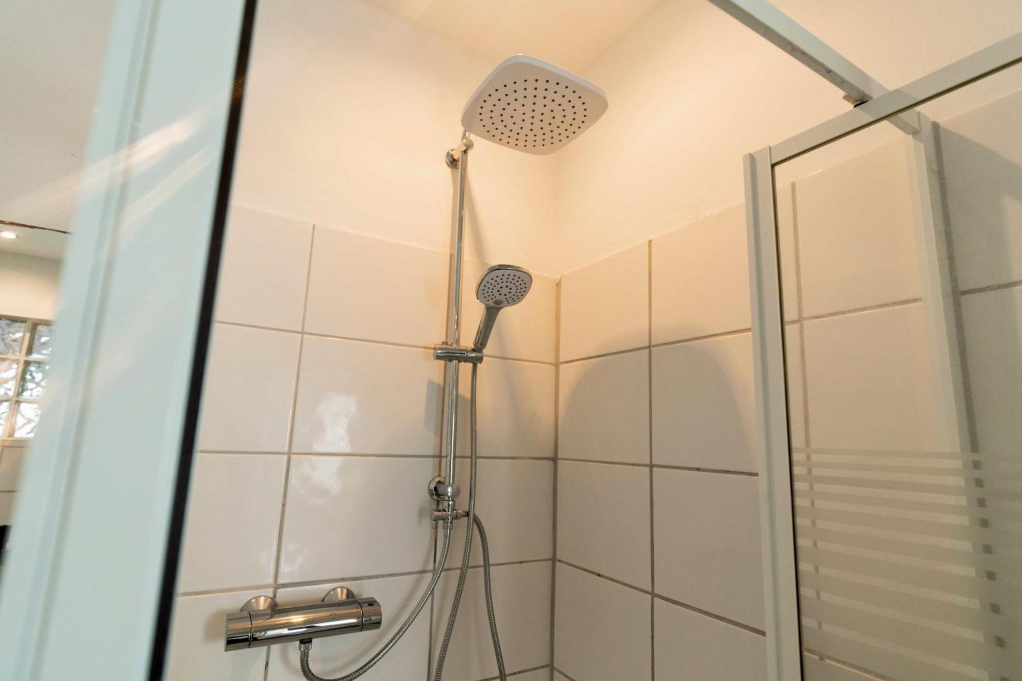 Urban Apartment - Stilvoll & Im Herzen Der Stadt ブレーマーハーフェン エクステリア 写真